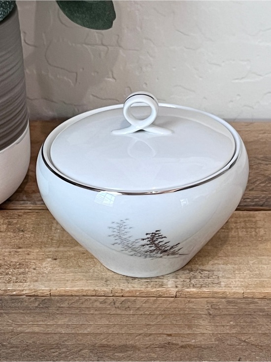 Fukagawa Other - Vintage Fukagawa Arita Hand Painted Pattern 714 Lidded Sugar Bowl